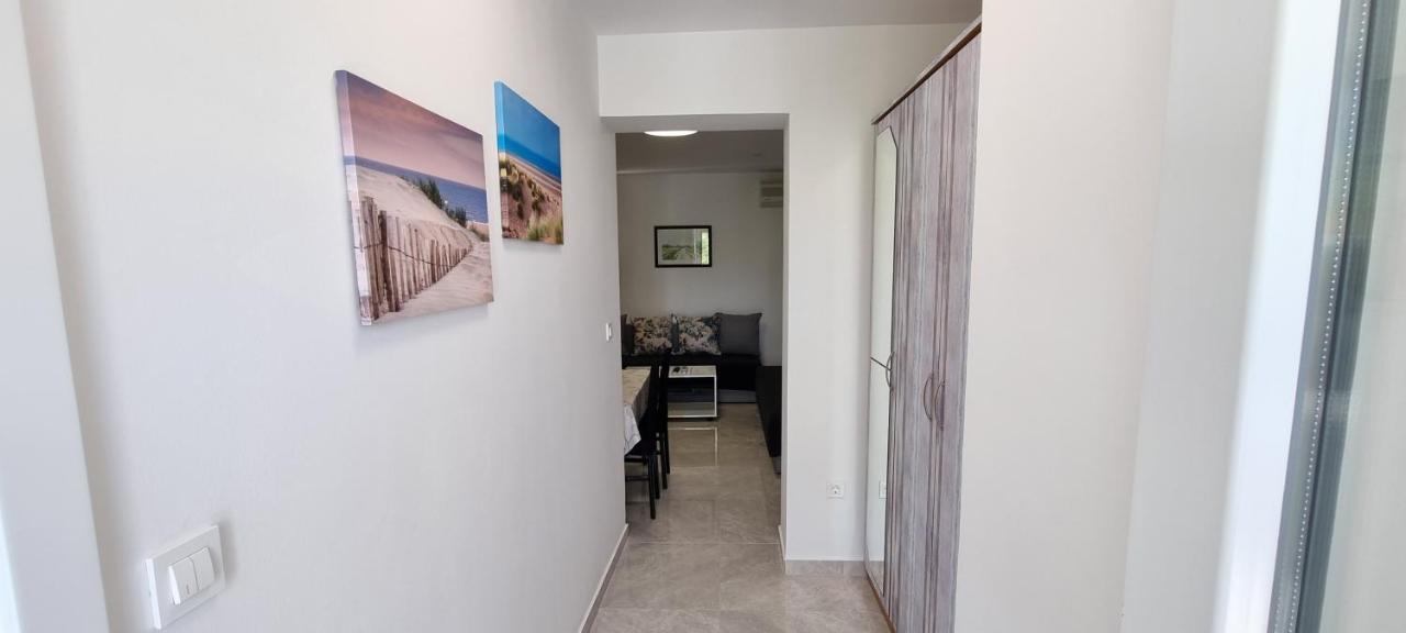 Apartment Tonci ノヴァリャ エクステリア 写真