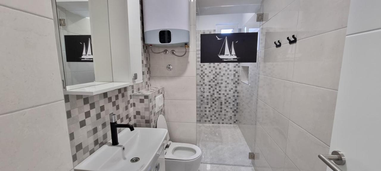 Apartment Tonci ノヴァリャ エクステリア 写真