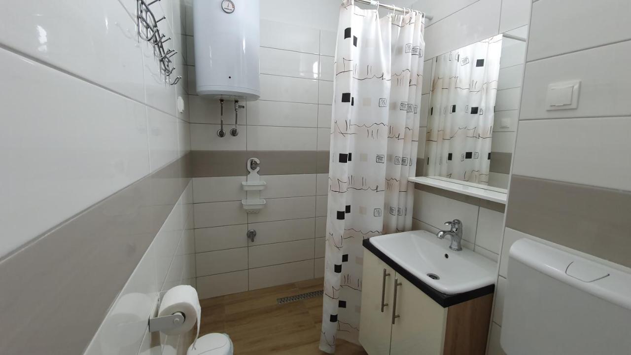 Apartment Tonci ノヴァリャ エクステリア 写真